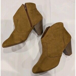 Candies Heeled Ankle Boots Tan Size 8